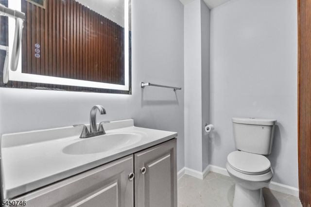 100 Atlantic St, Jersey City, NJ 07304