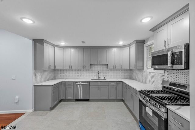 100 Atlantic St, Jersey City, NJ 07304