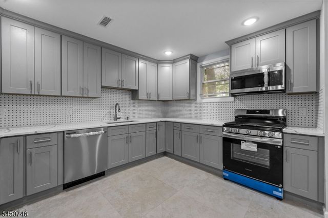 100 Atlantic St, Jersey City, NJ 07304