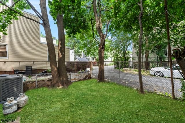 100 Atlantic St, Jersey City, NJ 07304