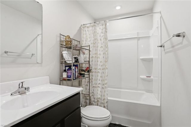 25 Clara CT, Suffolk, VA 23434