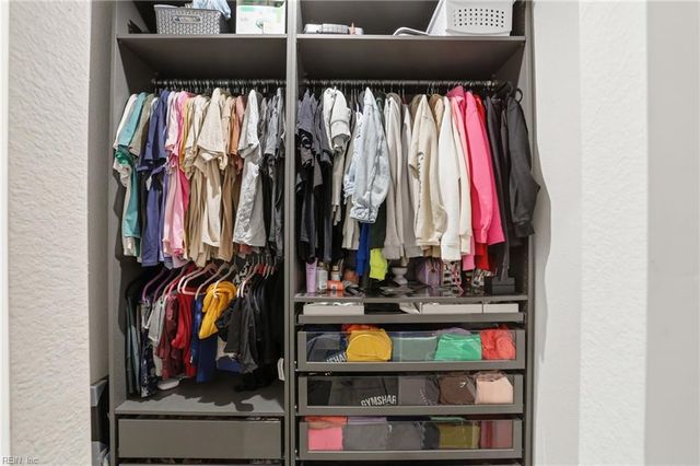 25 Clara CT, Suffolk, VA 23434