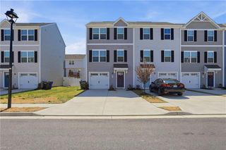 25 Clara CT, Suffolk, VA 23434