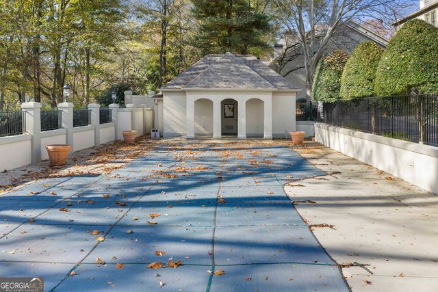 1232 Brookhaven Park Place NE, Brookhaven, GA 30319