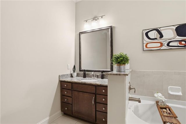 3621 Vinings Slope SE 2425, Atlanta, GA 30339