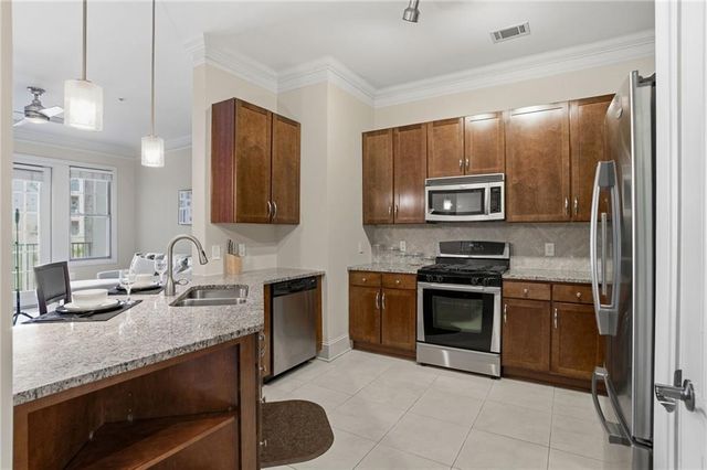 3621 Vinings Slope SE 2425, Atlanta, GA 30339