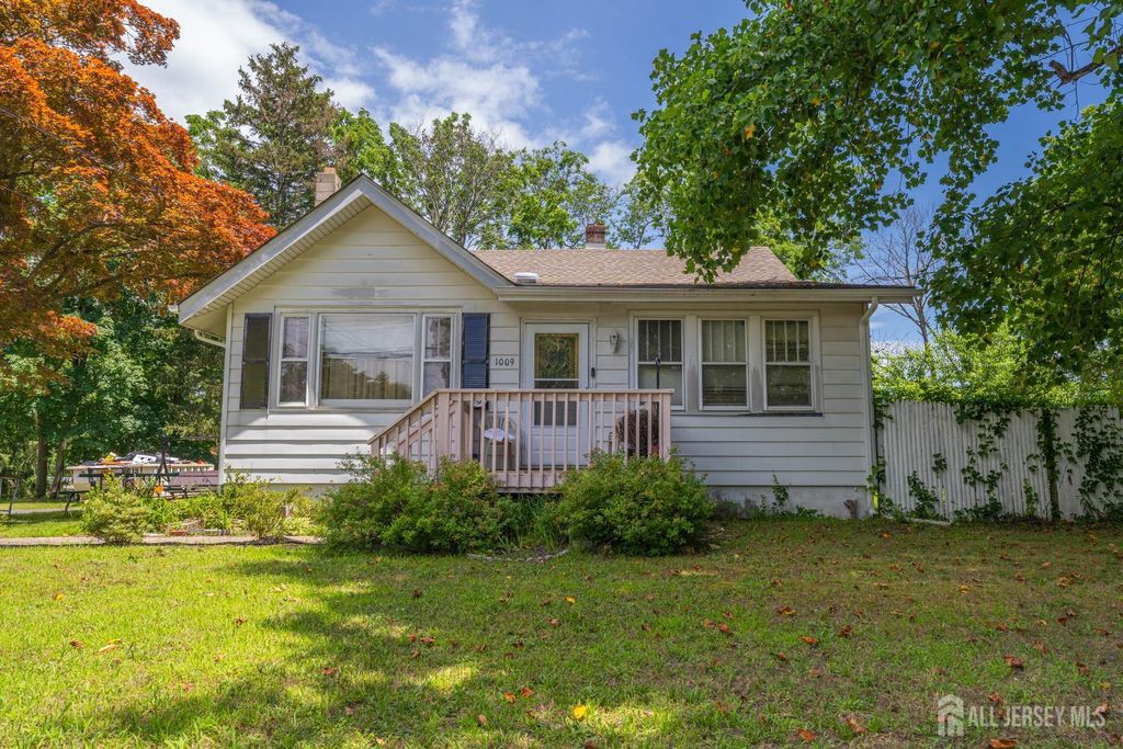 1009 Old Corlies Avenue, Neptune, NJ 07753