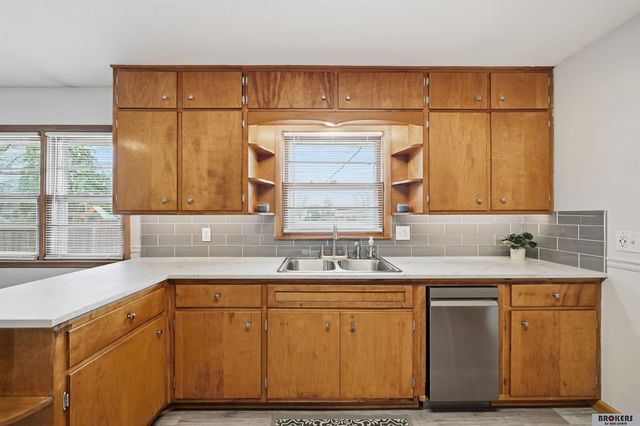 614 North Avenue, Seward, NE 68434