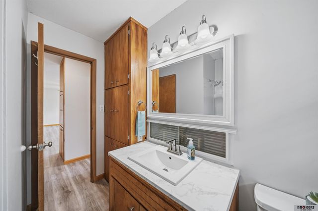 614 North Avenue, Seward, NE 68434