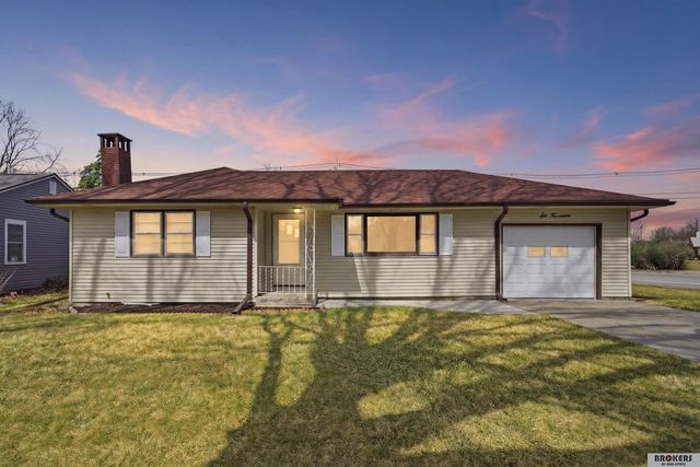 614 North Avenue, Seward, NE 68434
