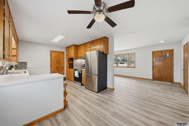 614 North Avenue, Seward, NE 68434