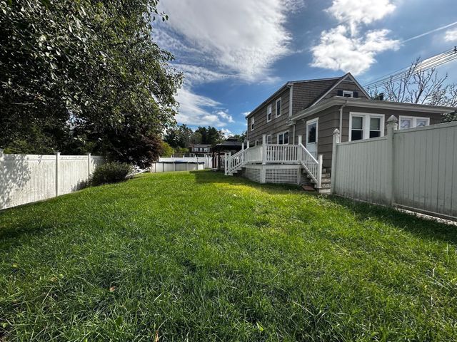 770 Main Street, Acushnet, MA 02743