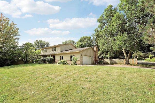8359 Amsden Ridge Drive, Bloomington, MN 55438