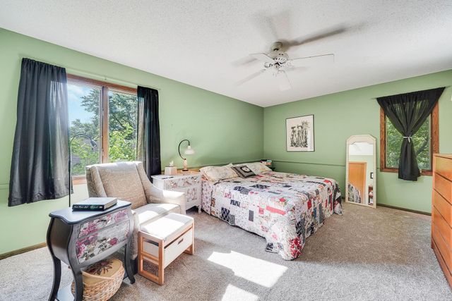 8359 Amsden Ridge Drive, Bloomington, MN 55438