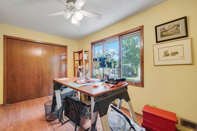 8359 Amsden Ridge Drive, Bloomington, MN 55438