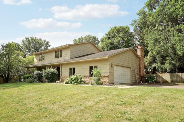 8359 Amsden Ridge Drive, Bloomington, MN 55438