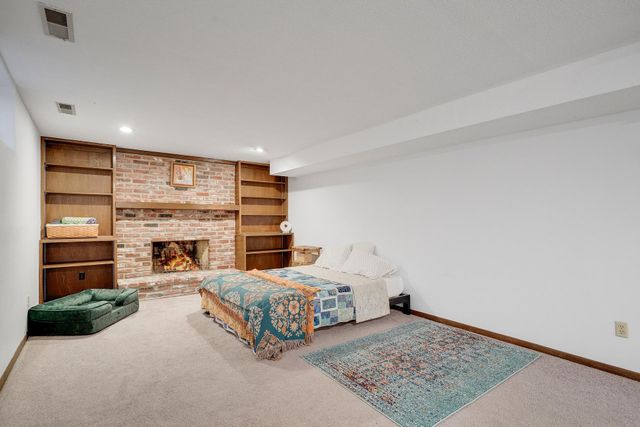 8359 Amsden Ridge Drive, Bloomington, MN 55438