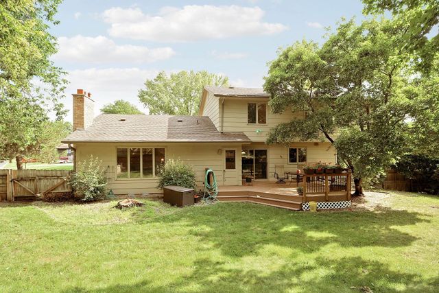 8359 Amsden Ridge Drive, Bloomington, MN 55438