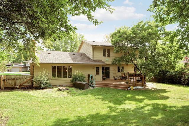 8359 Amsden Ridge Drive, Bloomington, MN 55438