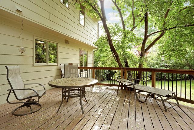 8359 Amsden Ridge Drive, Bloomington, MN 55438