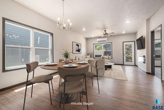 813 N Marquette Pl Place, Sioux Falls, SD 57110