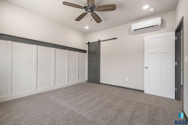 813 N Marquette Pl Place, Sioux Falls, SD 57110