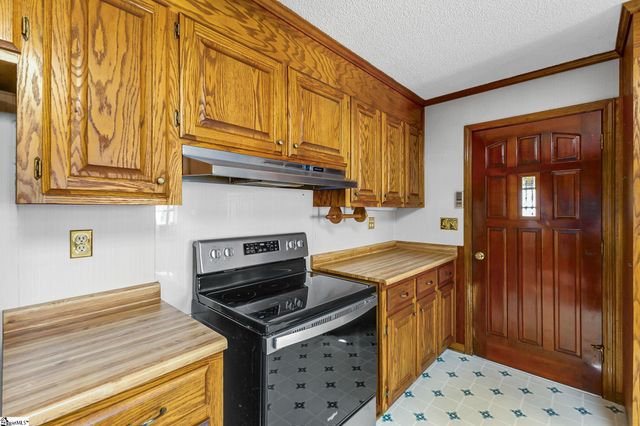 3 Plymouth Avenue, Greenville, SC 29607