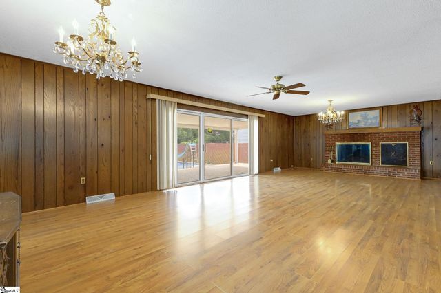 3 Plymouth Avenue, Greenville, SC 29607