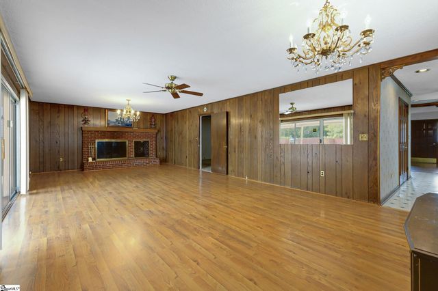 3 Plymouth Avenue, Greenville, SC 29607