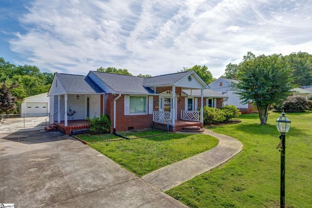 3 Plymouth Avenue, Greenville, SC 29607