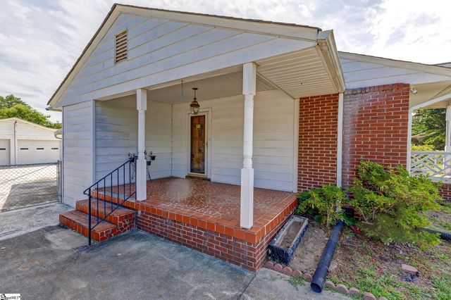 3 Plymouth Avenue, Greenville, SC 29607