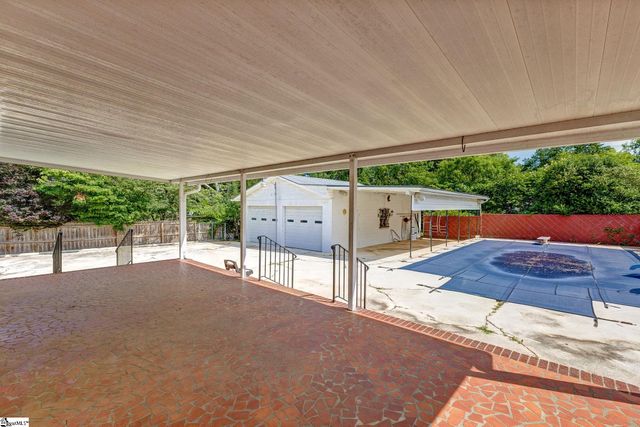 3 Plymouth Avenue, Greenville, SC 29607