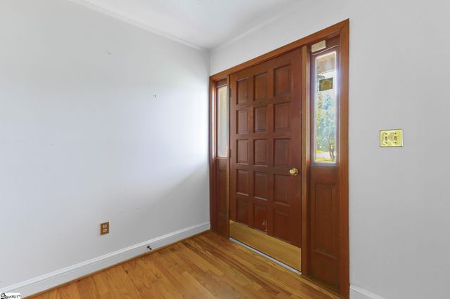 3 Plymouth Avenue, Greenville, SC 29607