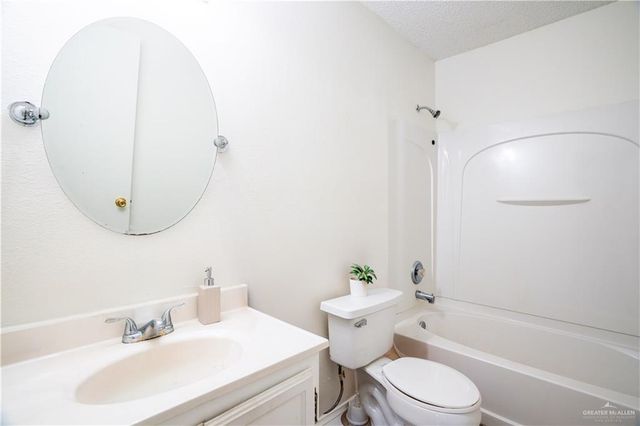 2807 Gayle Street, Edinburg, TX 78541