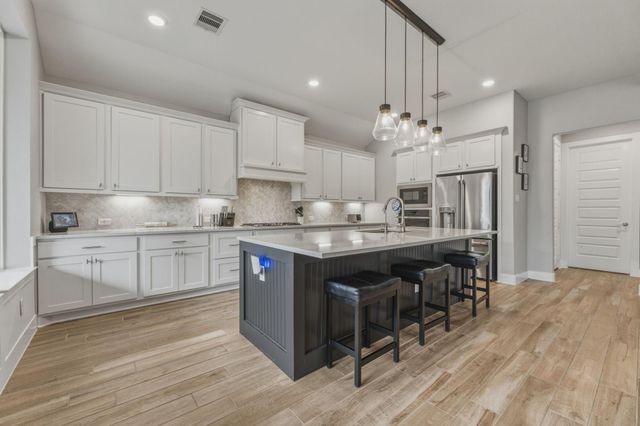 8514 Alford Point Drive, Magnolia, TX 77354