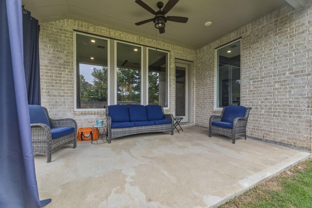 8514 Alford Point Drive, Magnolia, TX 77354