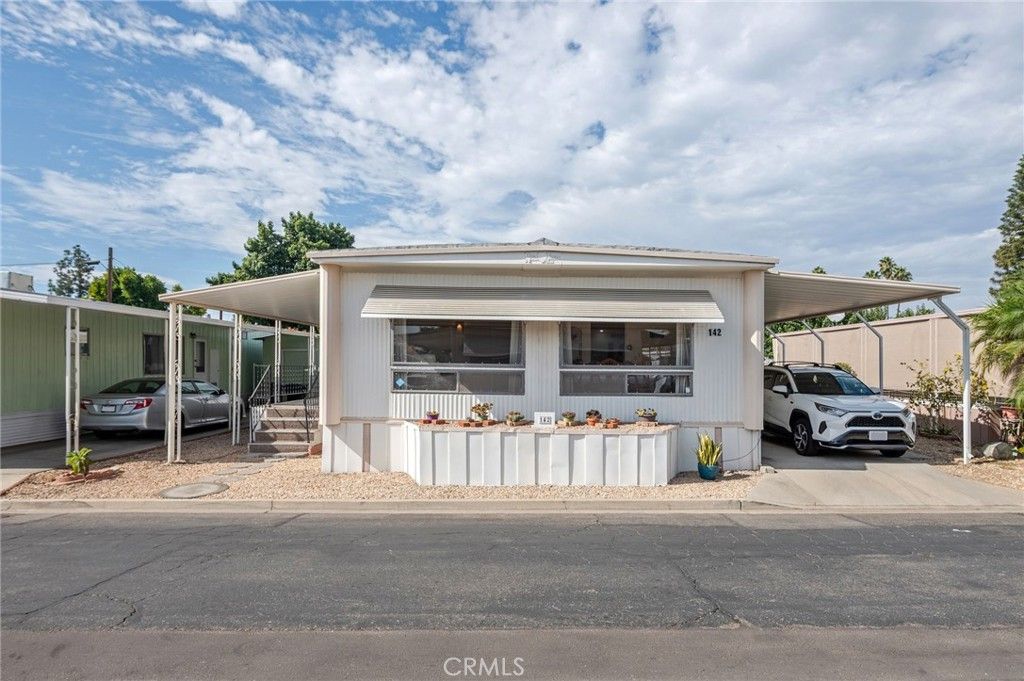 2755 Arrow Highway 142, La Verne, CA 91750