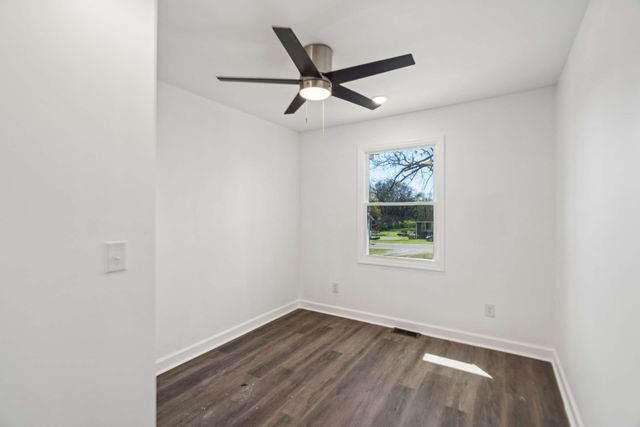 905 Bettie Dr, Old Hickory, TN 37138