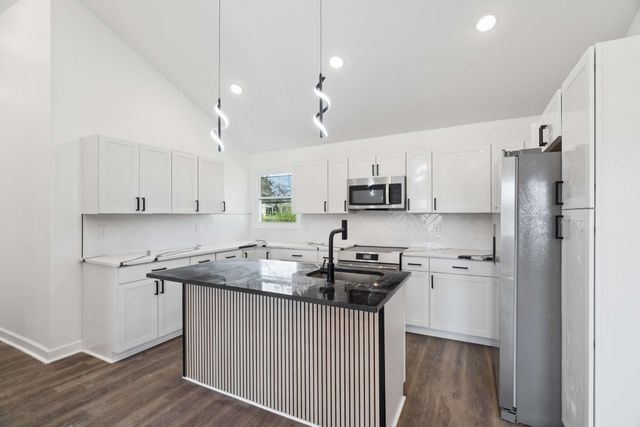 905 Bettie Dr, Old Hickory, TN 37138