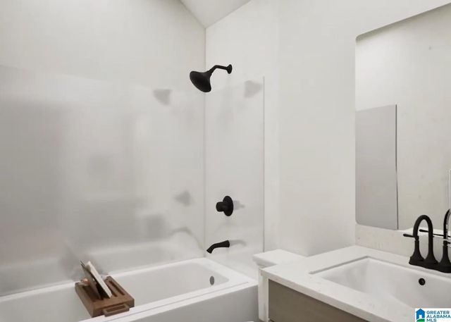 466 SMITH GLEN PARKWAY, Warrior, AL 35180