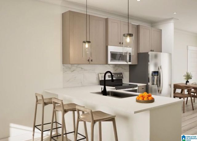 466 SMITH GLEN PARKWAY, Warrior, AL 35180