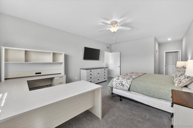 9789 Ridge Run Street, Hartland Township, MI 48855