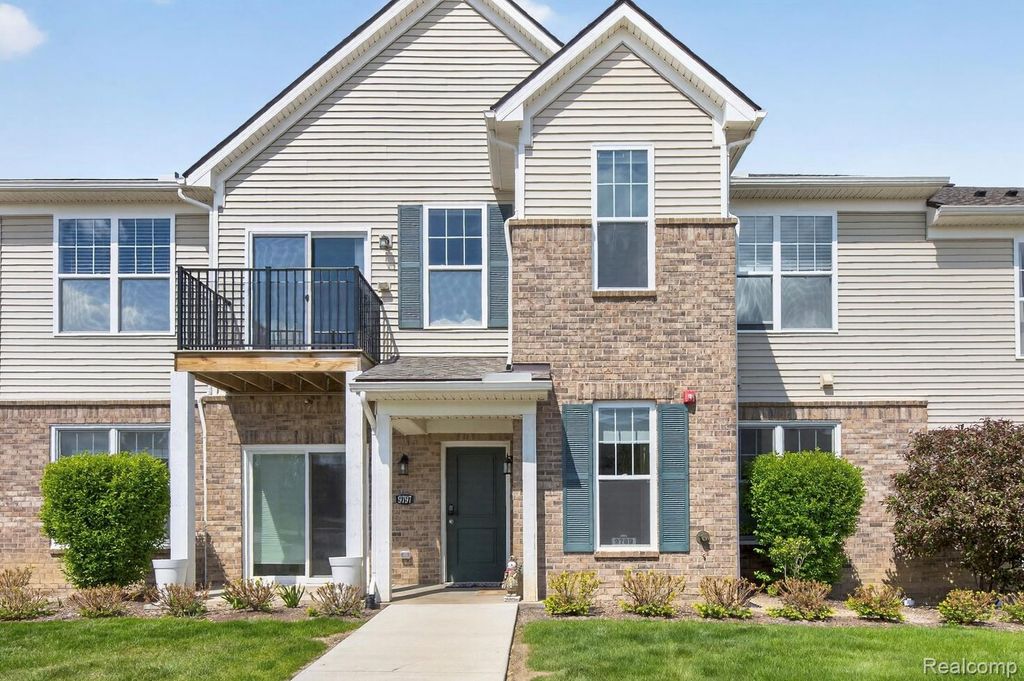9789 Ridge Run Street, Hartland Township, MI 48855