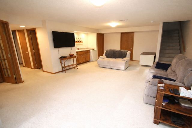 1111 NW Waterfront Drive, Ankeny, IA 50023