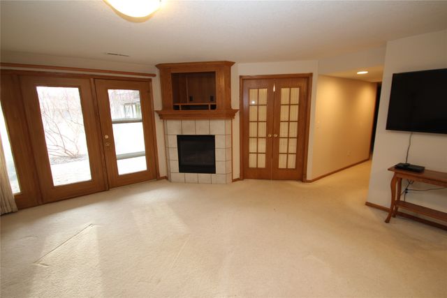 1111 NW Waterfront Drive, Ankeny, IA 50023