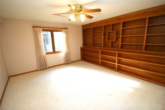 1111 NW Waterfront Drive, Ankeny, IA 50023