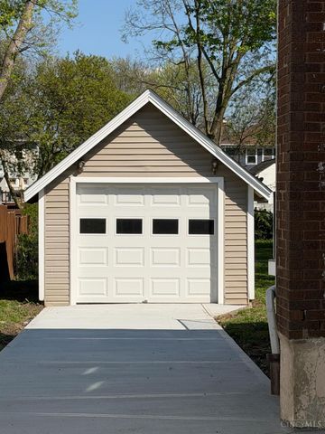 4424 Simpson Avenue, Cincinnati, OH 45227
