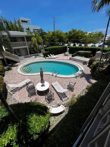 2701 NE 1st Street 203, Pompano Beach, FL 33062