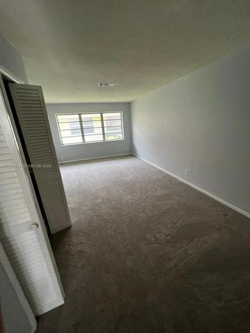 2701 NE 1st Street 203, Pompano Beach, FL 33062