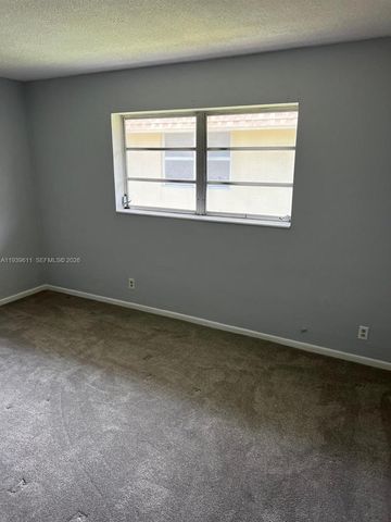 2701 NE 1st Street 203, Pompano Beach, FL 33062